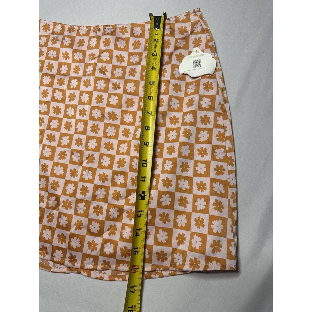 Altar'd State Stain Retro Mini Skirt‎ Size M NWT Bohemian Flowers
